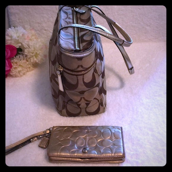 Coach Signature Khaki Metallic Tote & Gold Wristlet - Picture 7 of 8